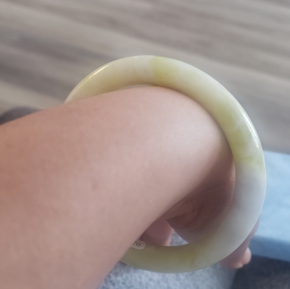 Jade bracelet - Picture 6 of 8